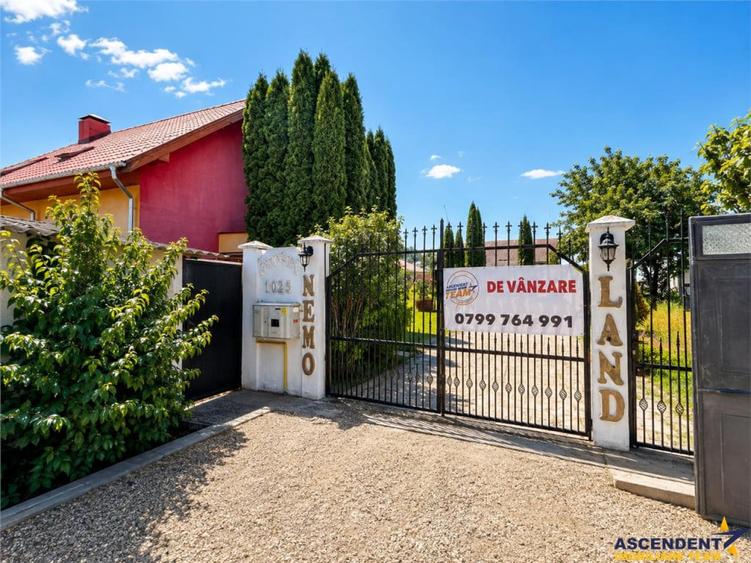 Casă cu 4 camere cu Teren 3227 Mp în Central