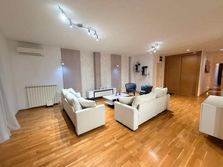 Apartament cu 4 camere decomandat în Nord