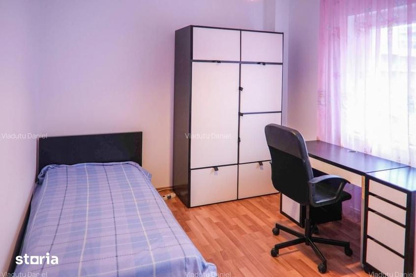 Apartament cu 3 camere decomandat în Drumul Taberei