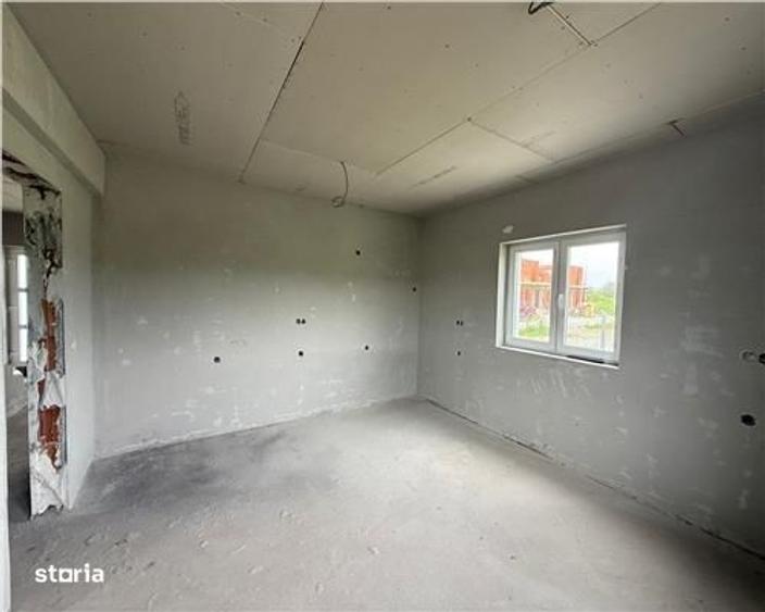 Casă cu 4 camere cu Teren 264 Mp în Șelimbăr