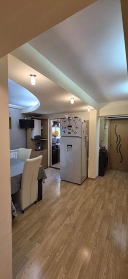 Apartament cu 3 camere decomandat în Ultracentral