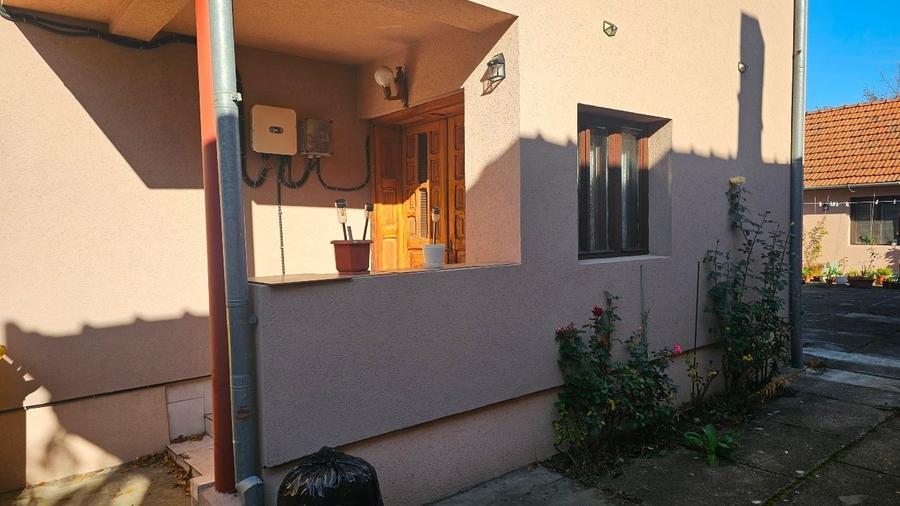 Duplex cu 5 camere cu Canalizare în Central