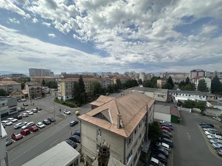 Apartament cu 2 camere semidecomandat în Mihai Viteazul