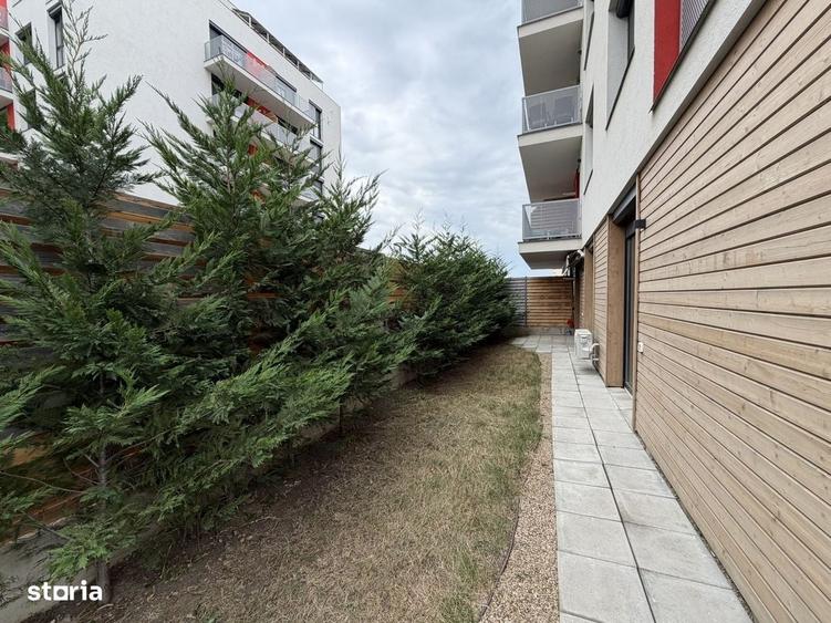 Apartament cu 3 camere în Intim