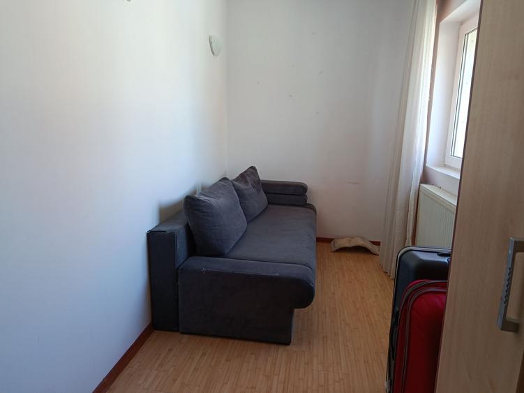 Apartament cu 2 camere semidecomandat în Ostroveni
