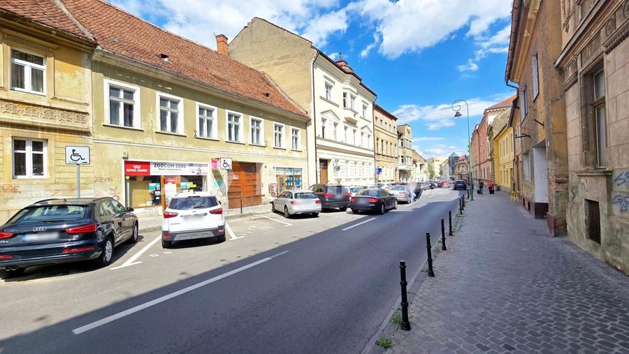 Apartament cu 3 camere în Centrul Istoric