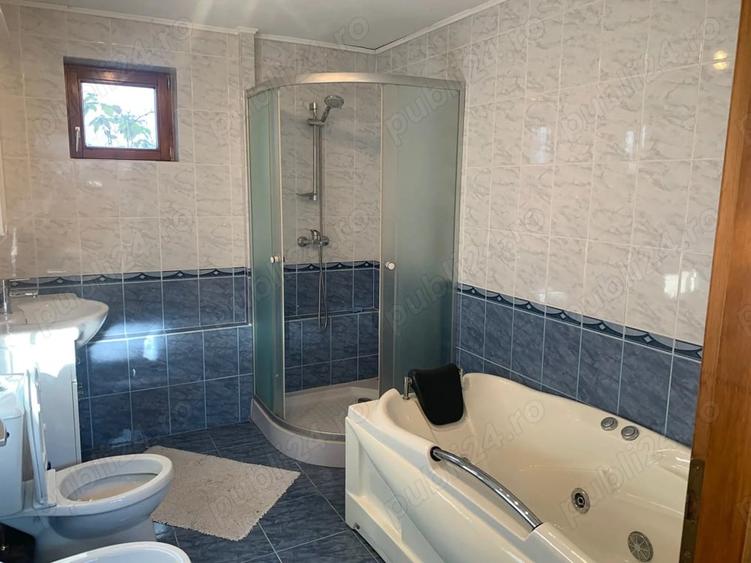 Casă cu 5 camere cu Teren 2900 Mp în Central