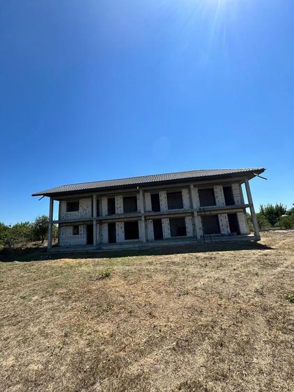 Casa (pensiune) rosu - 1