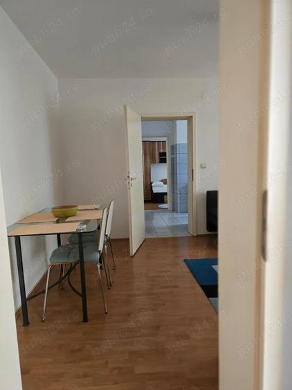 Apartament cu 3 camere semidecomandat în Medicină