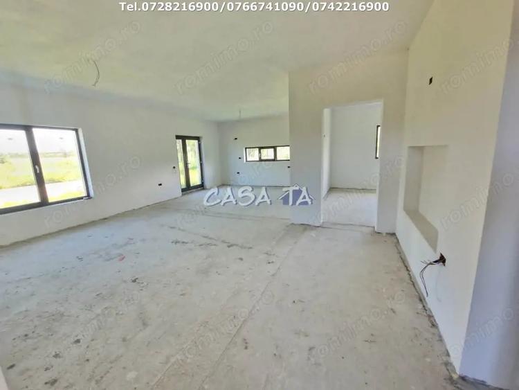 Casă cu 4 camere în Central