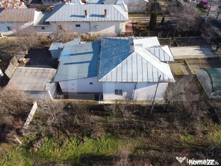 Casă cu 4 camere cu Teren 809 Mp în Central