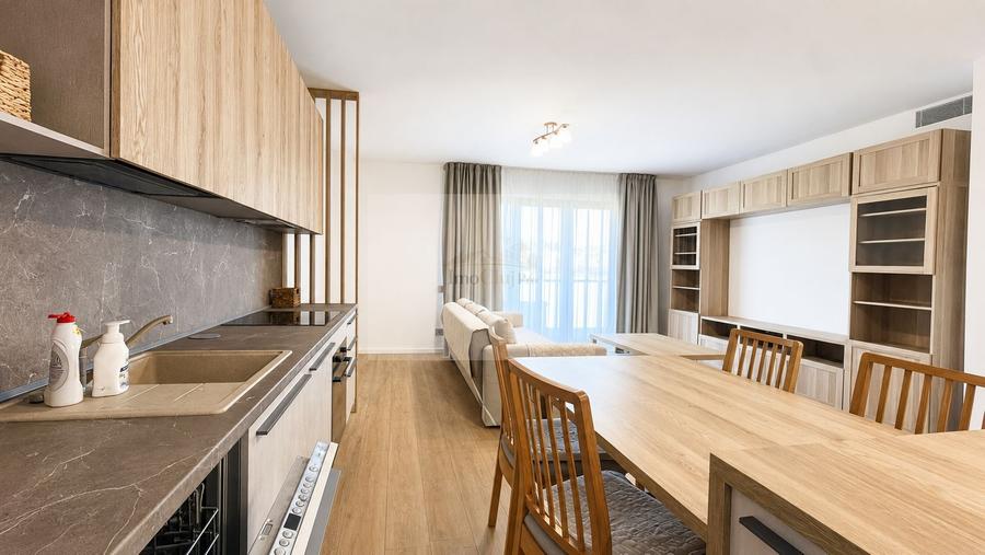 Apartament cu 2 camere semidecomandat, mobilat în Semicentral