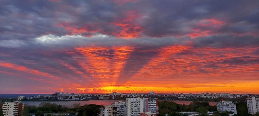 Apartament cu 3 camere decomandat în Tomis Nord