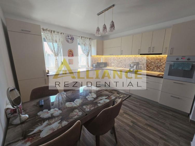 Casă individuală cu 3 camere cu Canalizare în Berceni
