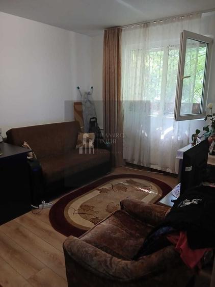 Apartament cu 2 camere semidecomandat în Progresul