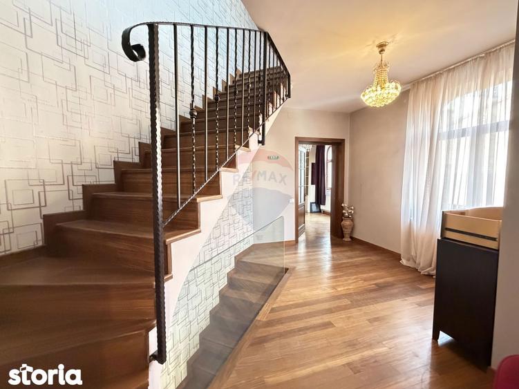 Casă cu 5 camere cu Teren 122 Mp în Iancului