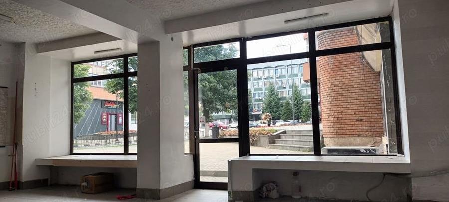 Spațiu comercial, de 40 mp, în 1 Mai