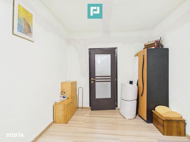 Casă cu 3 camere decomandat cu Teren 300 Mp în Central