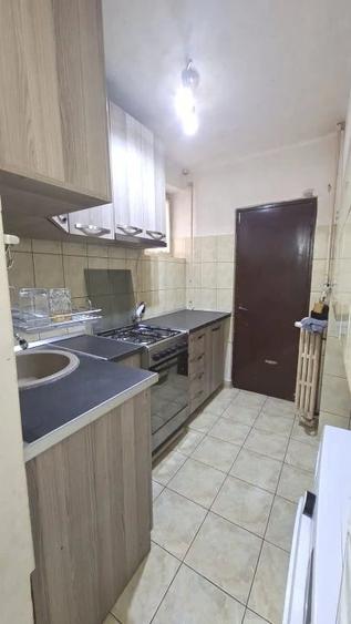 Apartament cu 2 camere decomandat în Războieni