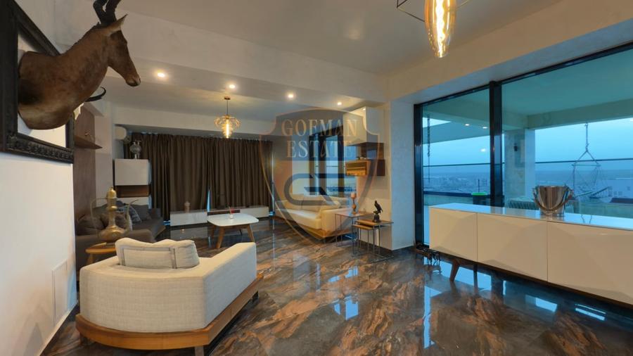 Penthouse cu 3 camere decomandat, mobilat în Nord