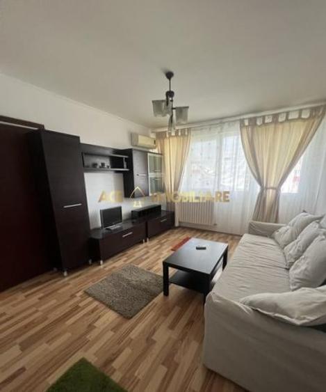 Apartament cu 2 camere decomandat, mobilat în Eroii Revoluției