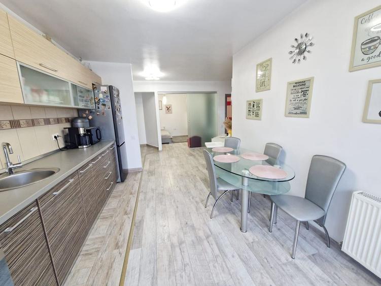 Apartament 3 camere, parcare, str Florilor Floresti Atelierul de Pizza - 4