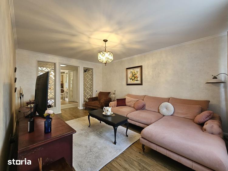 Apartament cu 3 camere decomandat în Central
