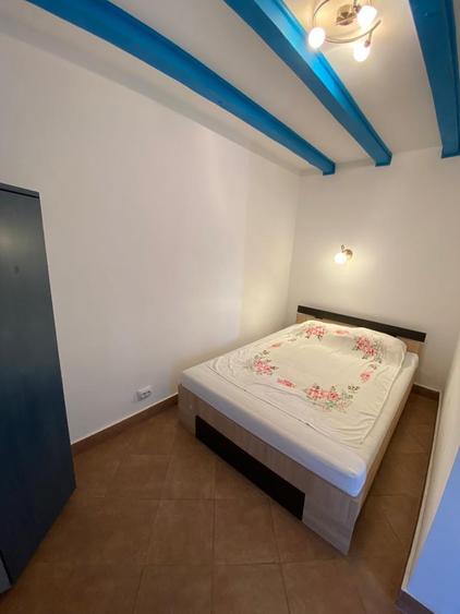 Casă individuală cu 6 camere cu Canalizare în Caraorman