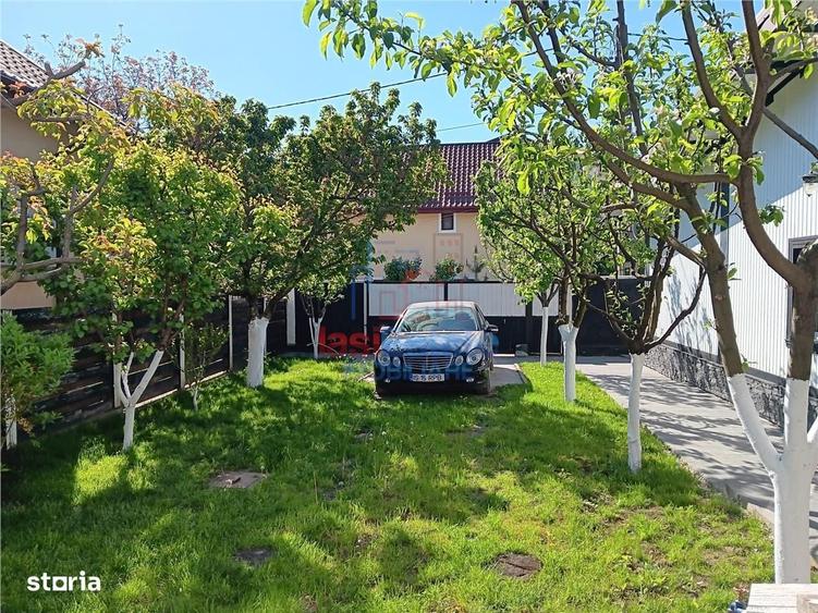 Casă cu 3 camere decomandat în Valea Adâncă