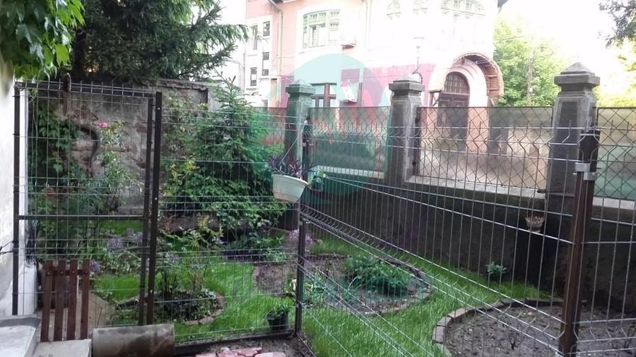 Casă individuală cu 3 camere cu Canalizare în Cotroceni