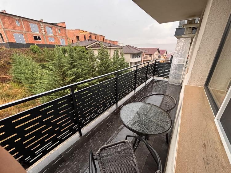 Apartament cu 2 camere semidecomandat în Florești
