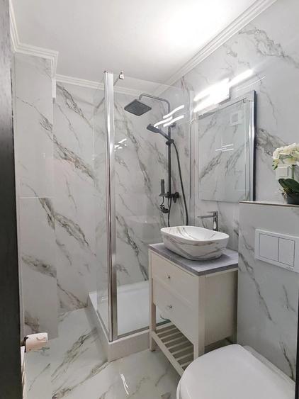 Apartament cu 4 camere decomandat în Centrul Civic