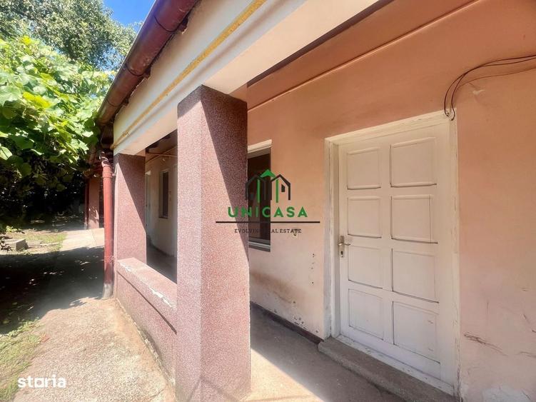 Casă cu 4 camere în Poenari