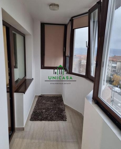 Apartament cu 4 camere decomandat în Cartierul Nord