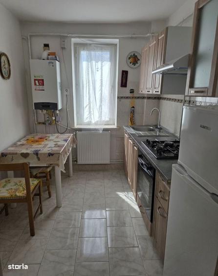 Apartament cu 2 camere semidecomandat în Brazda lui Novac