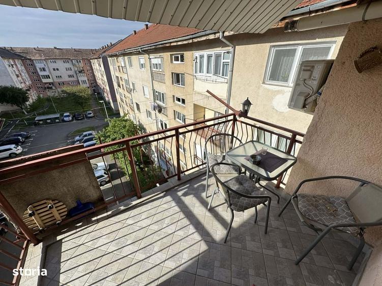 Apartament cu 2 camere decomandat în Carpați 2