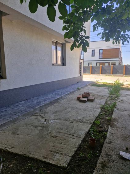 Duplex cu 5 camere cu Teren 250 Mp în Tunari