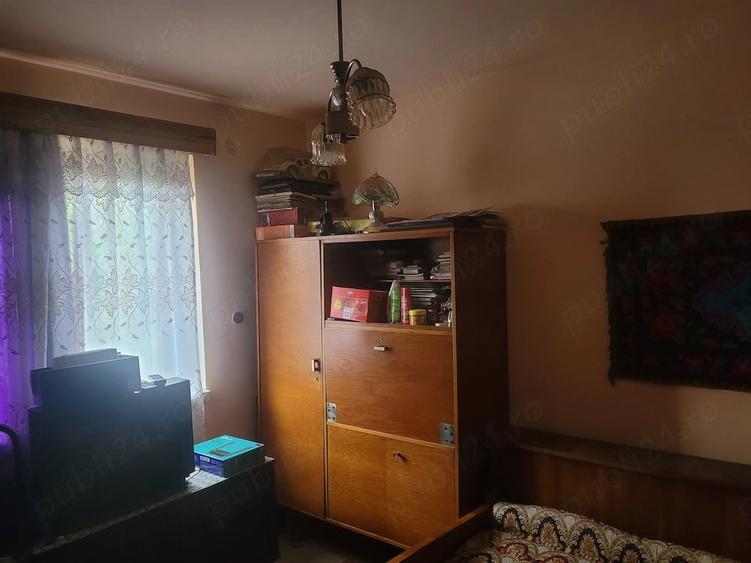 Casă cu Teren 1350 Mp în Gutinaș