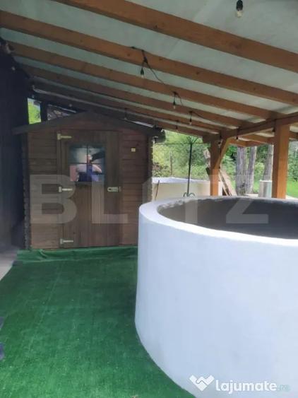 Casă cu 5 camere cu Teren 48000 Mp în Glodghilești