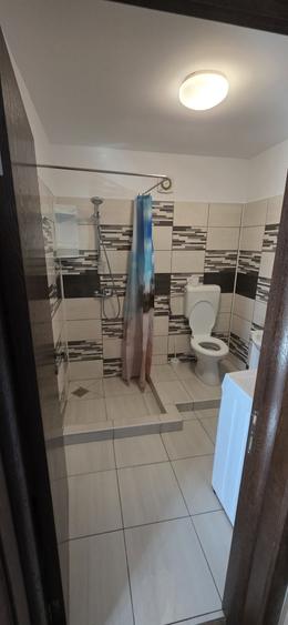 Apartament cu 2 camere semidecomandat în Manolache