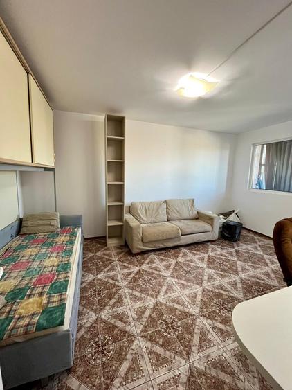 Apartament cu 2 camere decomandat în Casa de Cultură
