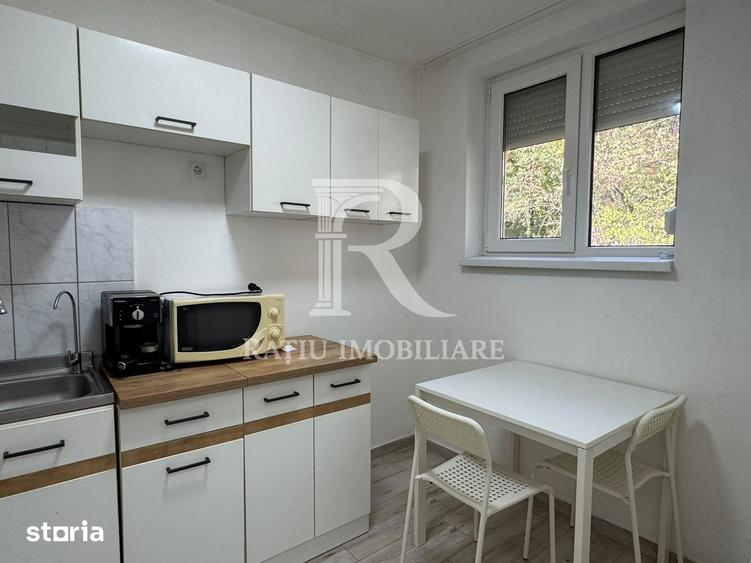 Apartament cu 2 camere, mobilat în Central