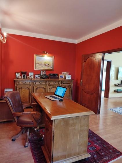Casă cu 4 camere cu Teren 220 Mp în Ultracentral