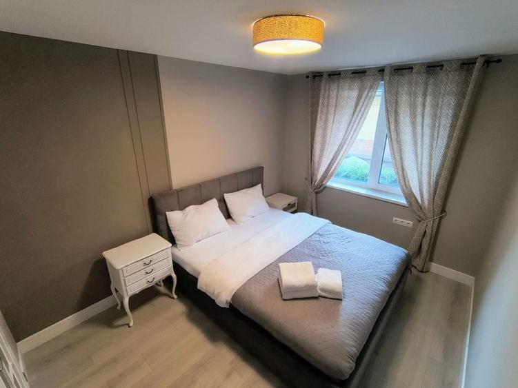 Apartament cu 4 camere decomandat în Central