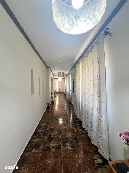 Casă cu 5 camere cu Teren 461 Mp în Central