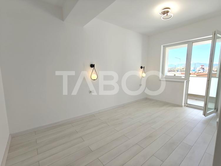 Apartament cu 3 camere decomandat în Periferie