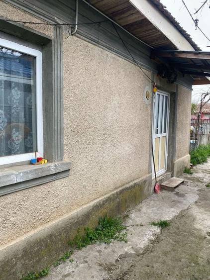 Casă cu 4 camere în Mircea-Vodă