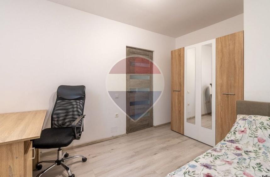 Apartament cu 3 camere decomandat, mobilat în Bună Ziua