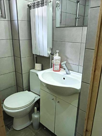 Garsonieră decomandată în Școlilor