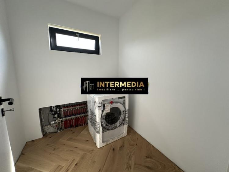 Casă individuală cu 5 camere cu Canalizare în Ighiu